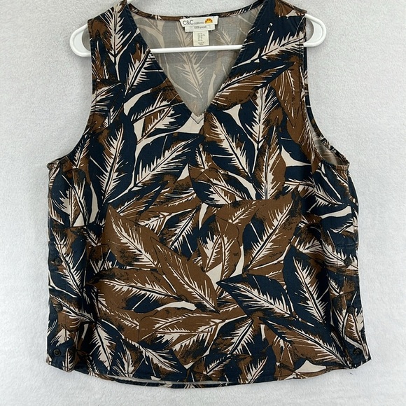 C&C California Women’s Top / Blouse Sz XL Navy/Brown/Tan Tropical Print Lyocell - Picture 1 of 9